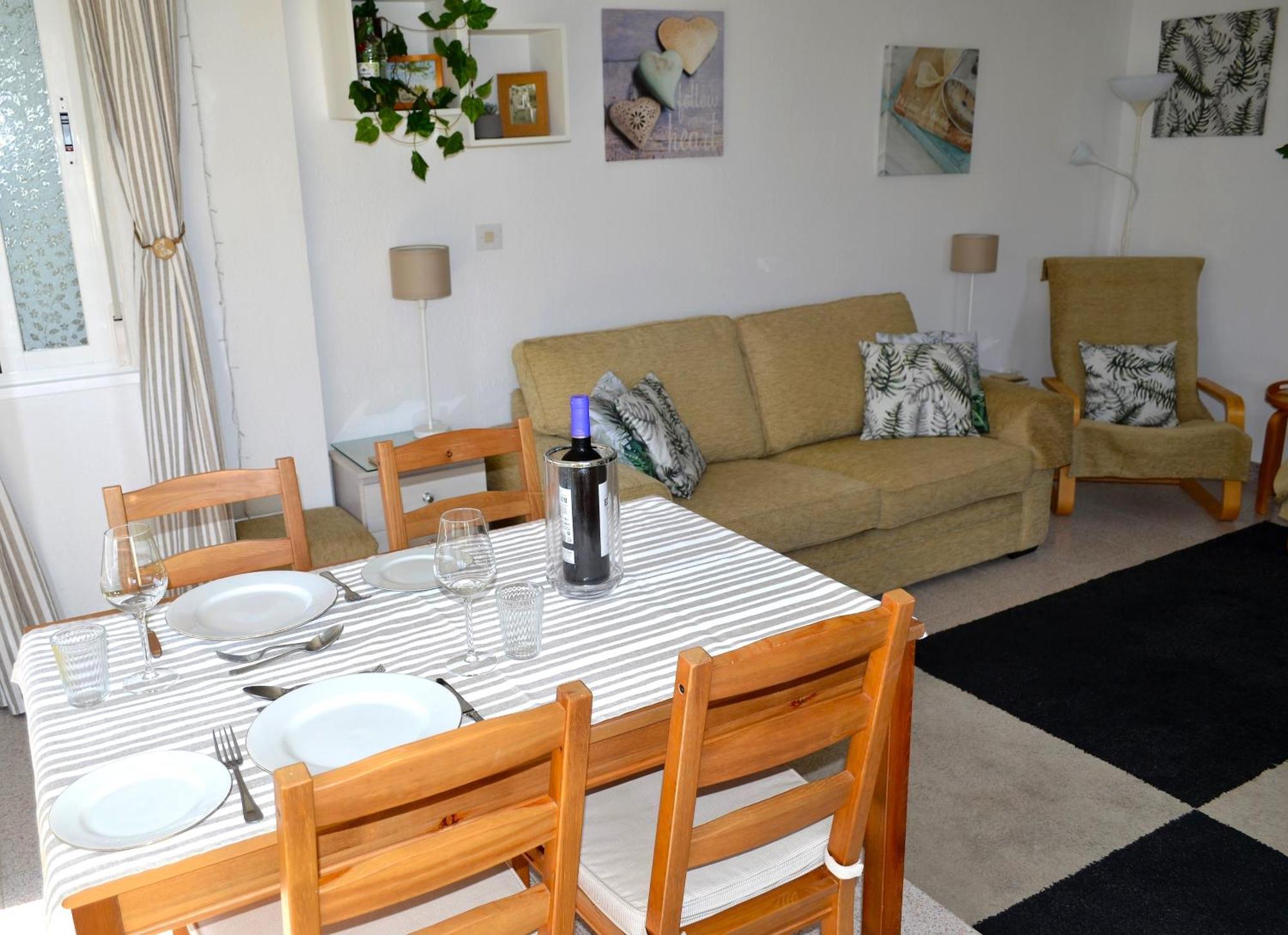Spacious 1 Bedroom Apartment, Beach Front, Torrox Costa Exterior photo